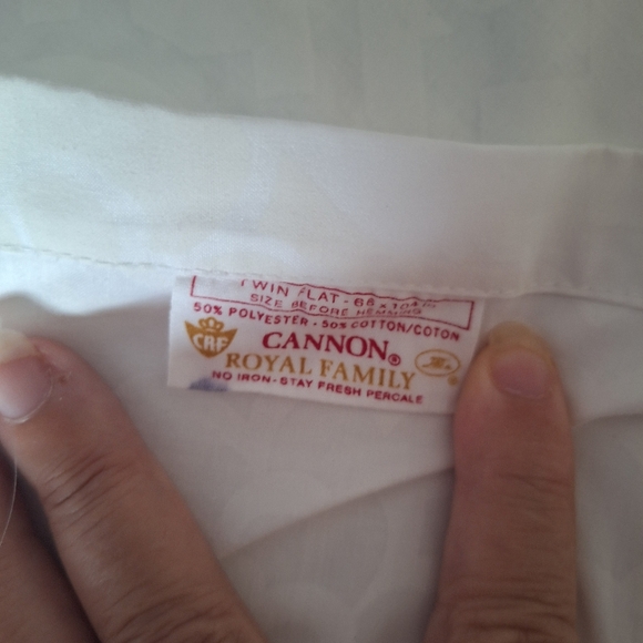 WHITE Cannon twin scroll pattern flat - Picture 6 of 12